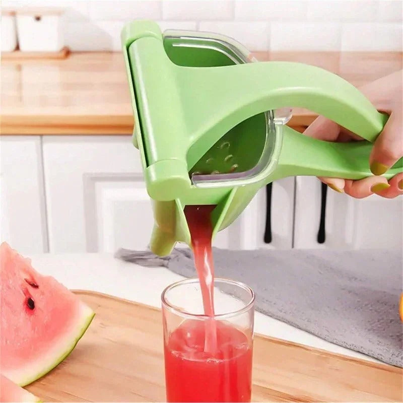 Manual juicer